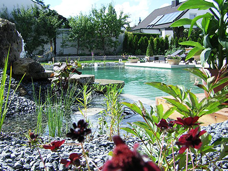Gartengestaltung mit Schwimmteich