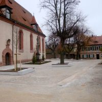 Kirchenvorplatz St. Rochus, Zirndorf