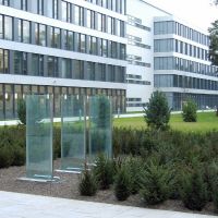 Firmenzentrale AREVA: Glas Und Gruen